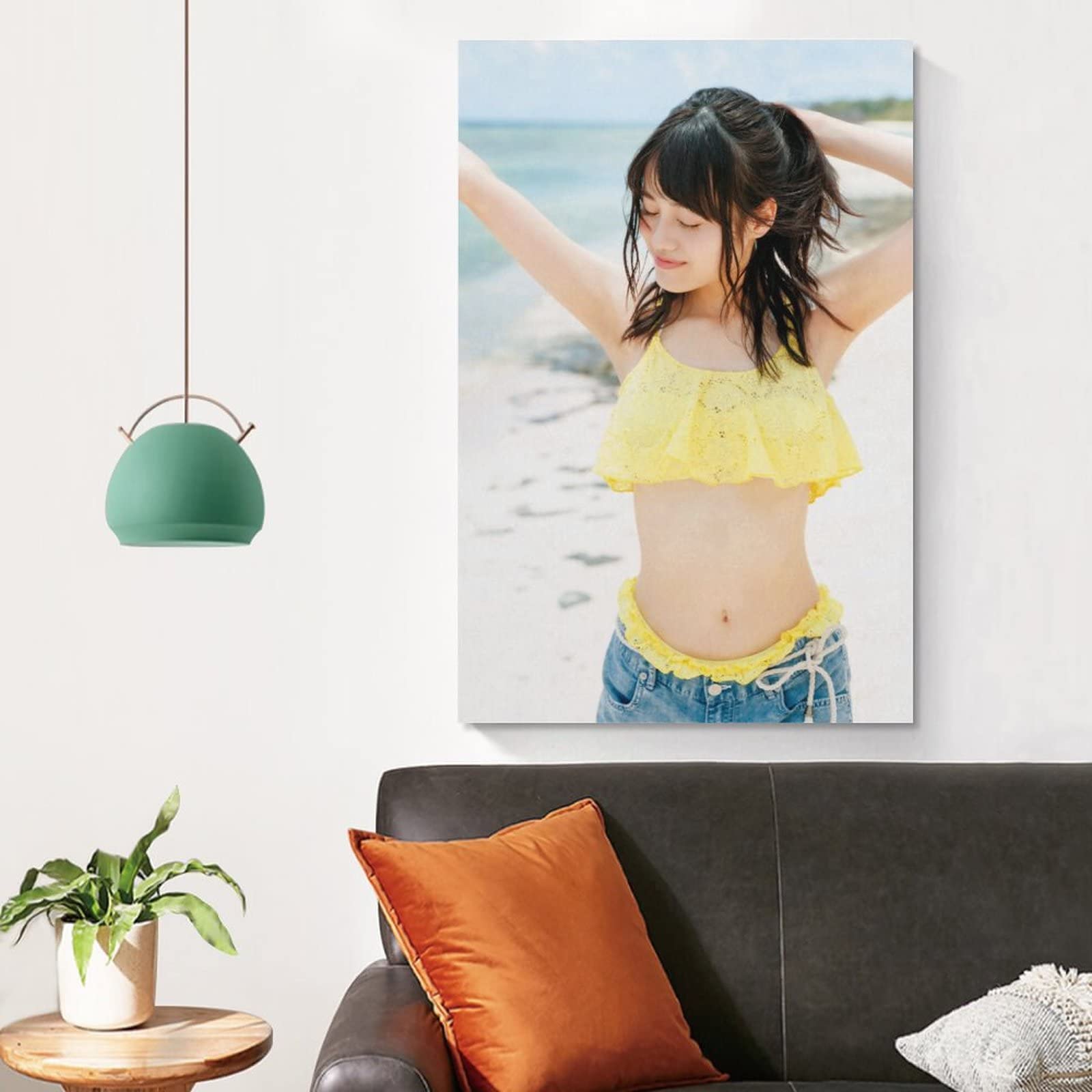 Amazon.co.jp: 伊藤美来 声優 歌手 セクシービキニ写真 美人ポスター